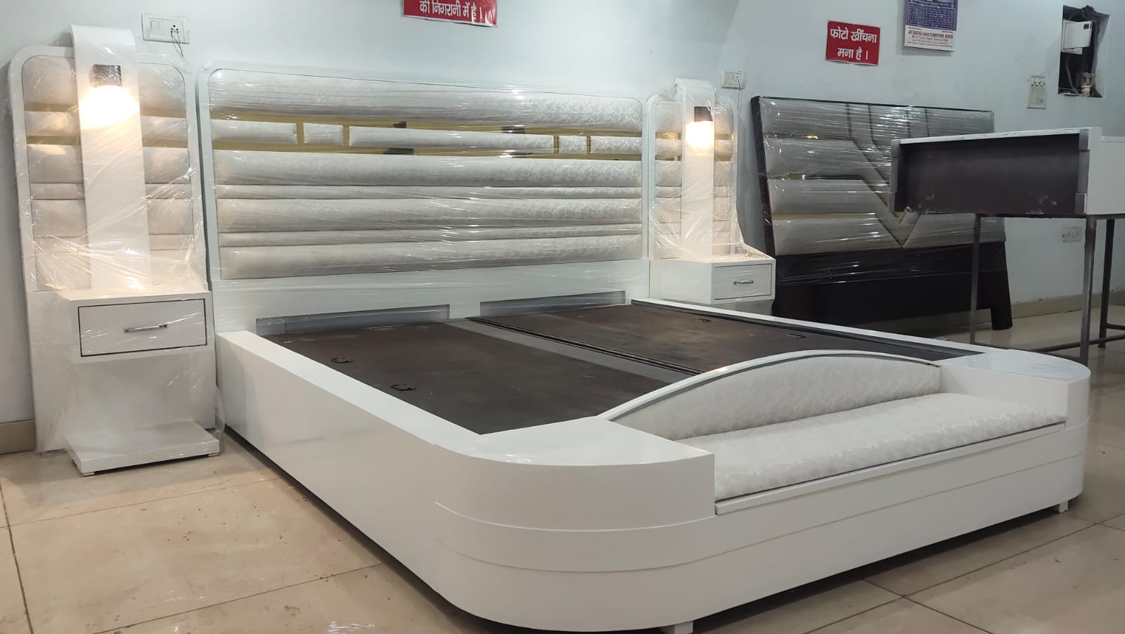 luxury bed shop